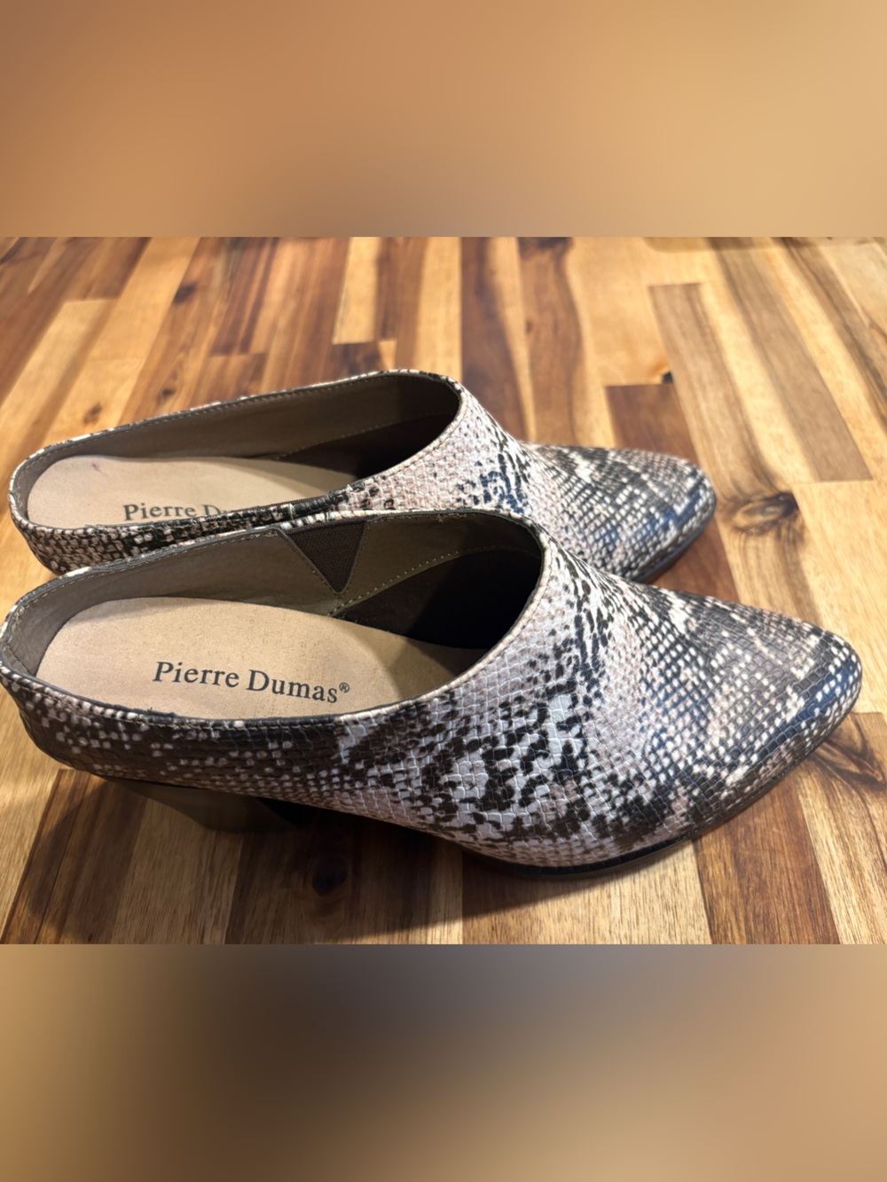 Pierre Dumas Women's Snakeskin Mules Size 9